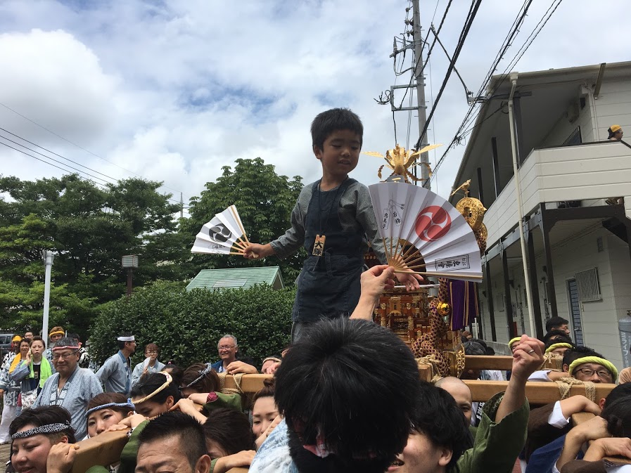 一之江町会様のお神輿を担がせて頂きました。