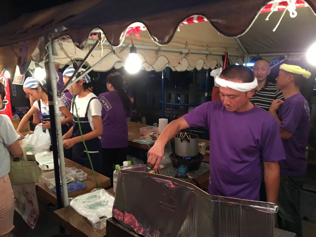 模擬店のお手伝いもしてます。